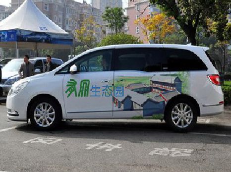 灵川户外车贴喷绘如何保持效果?