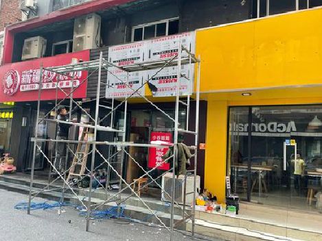 灵川制作广告招牌如何避免它发黄？